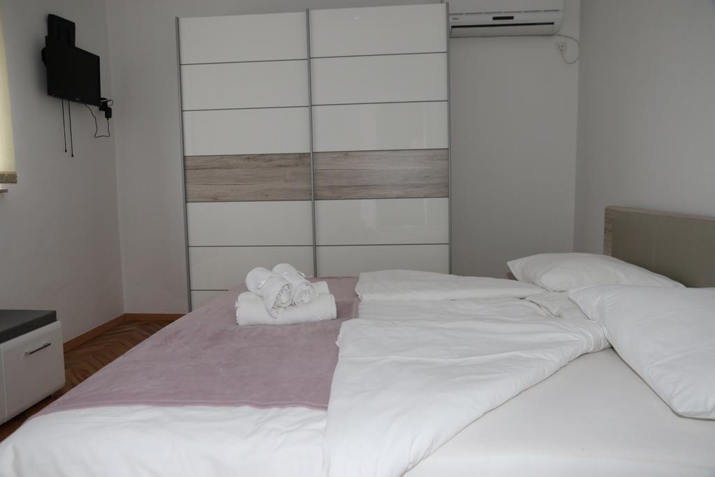 Apartmani Villa Christina Icici Luaran gambar