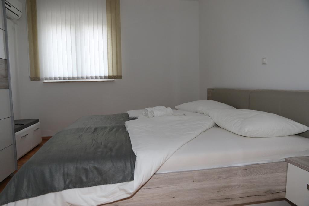 Apartmani Villa Christina Icici Luaran gambar